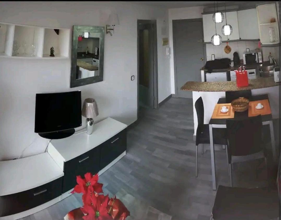 Bonito Apartamento Cerca De La Playa Salou Exterior foto